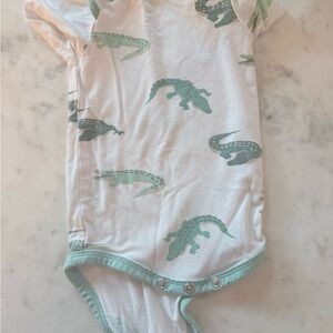 Kyte BABY Green Alligator Print Onesie